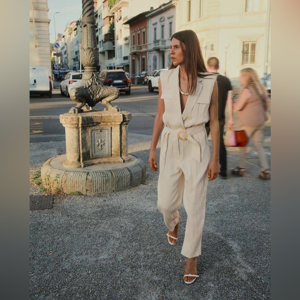 NWT Zara Jumpsuit With Belt Size XS